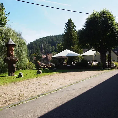 Landgasthof Loewen * شرامبرغ