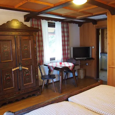 بيت ضيافة Landgasthof Loewen