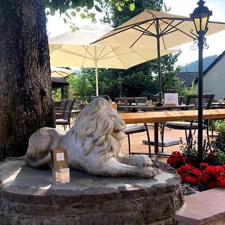 بيت ضيافة Landgasthof Loewen