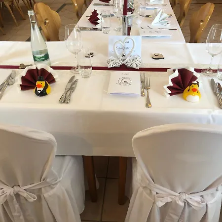Landgasthof Loewen بيت ضيافة شرامبرغ