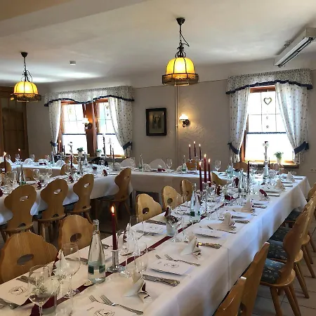 بيت ضيافة Landgasthof Loewen شرامبرغ