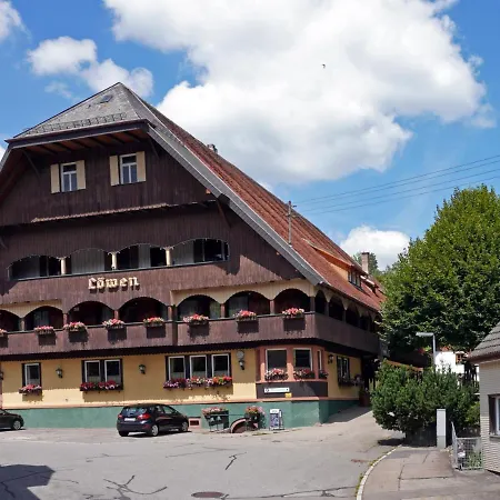 بيت ضيافة Landgasthof Loewen *